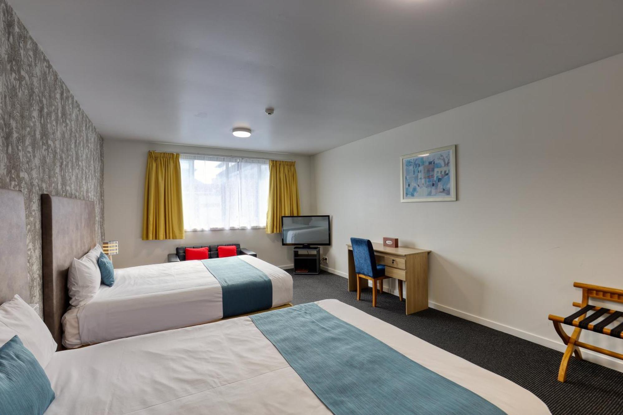 Hotel Ramada By Wyndham, Center Hamilton