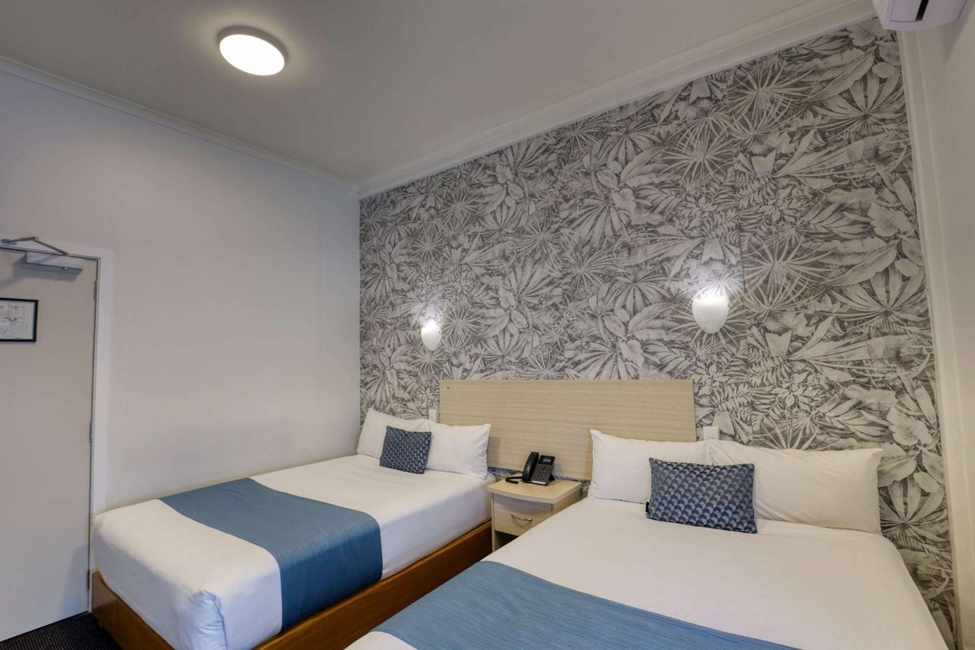 Ramada By Wyndham, Center